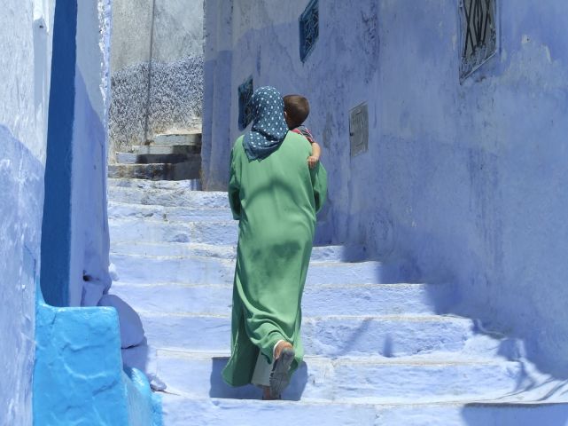 В Марокко принято носить закрытую одежду, туристам можно не закрывать голову платком